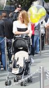 th_99303_Tikipeter_Billie_Piper_and_family_at_Disneyland_035_123_449lo.jpg
