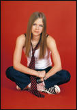 http://img101.imagevenue.com/loc472/th_10802_Avril_Lavigne__poses_for_Studio_Photos_8_The_MTV_Studios_016_123_472lo.jpg