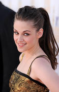 http://img101.imagevenue.com/loc104/th_91488_Kristen_Stewart_2010_MTV_Movie_Awards8_122_104lo.jpg