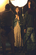 http://img101.imagevenue.com/loc218/th_75096_Anne_Hathaway_filming_Another_Day_in_London10_122_218lo.jpg